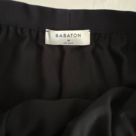 Aritzia (black) pleated midi skirt black - Picture 4 of 7